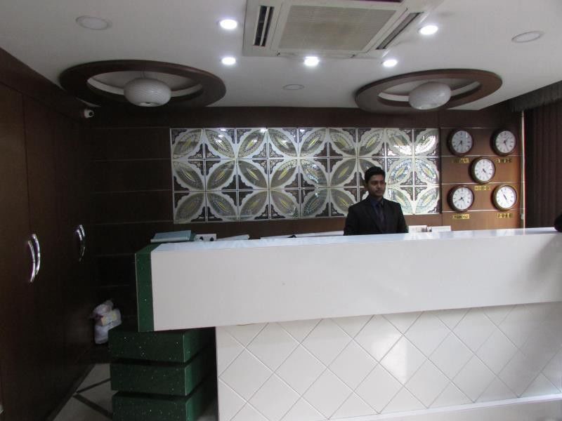 Hotel Emerald Calcutta Extérieur photo