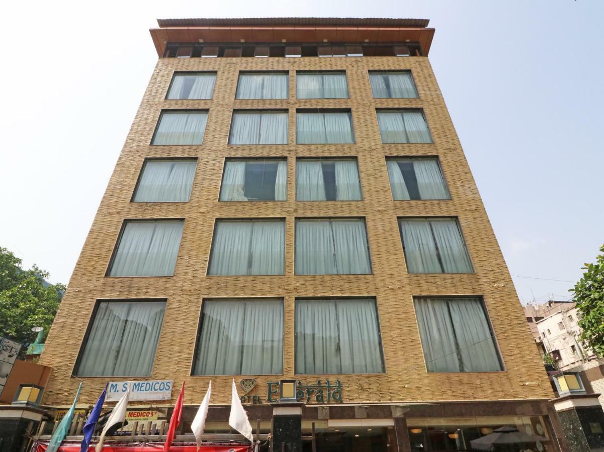 Hotel Emerald Calcutta Extérieur photo