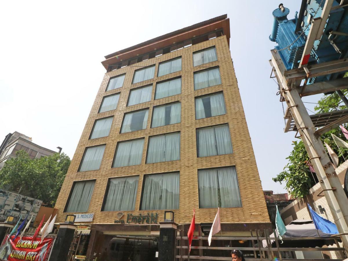 Hotel Emerald Calcutta Extérieur photo