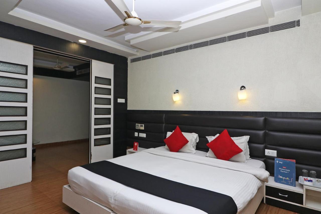 Hotel Emerald Calcutta Extérieur photo
