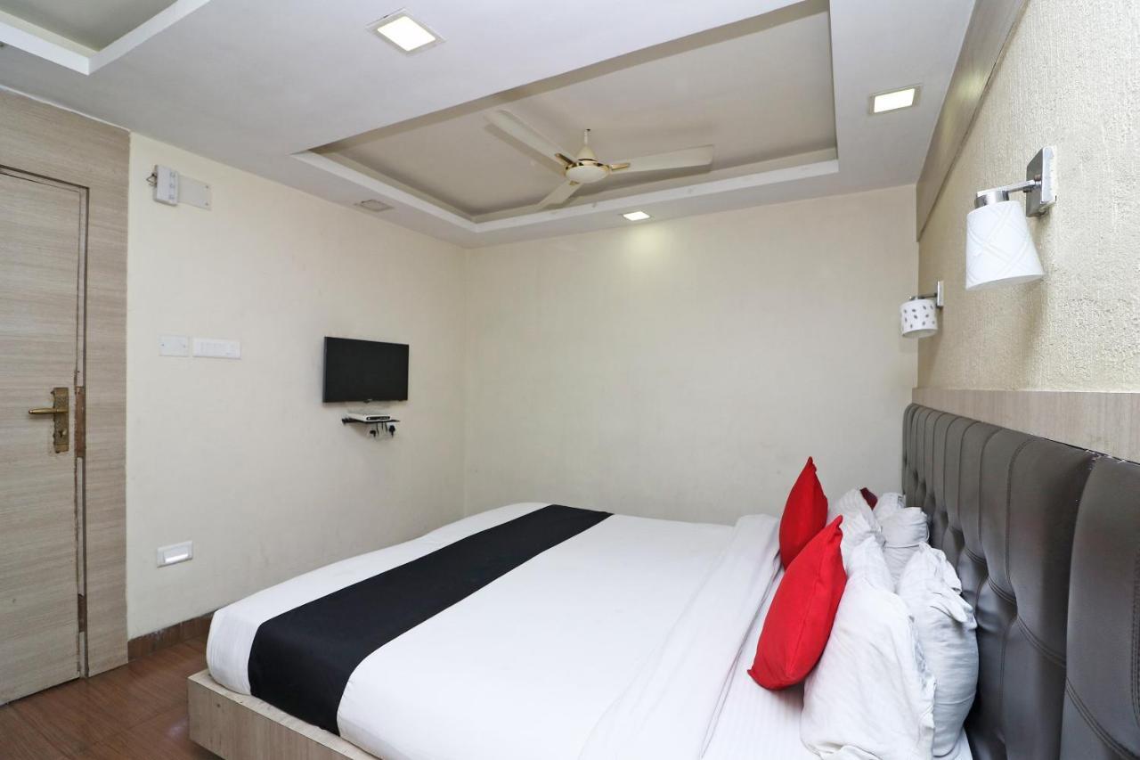 Hotel Emerald Calcutta Extérieur photo
