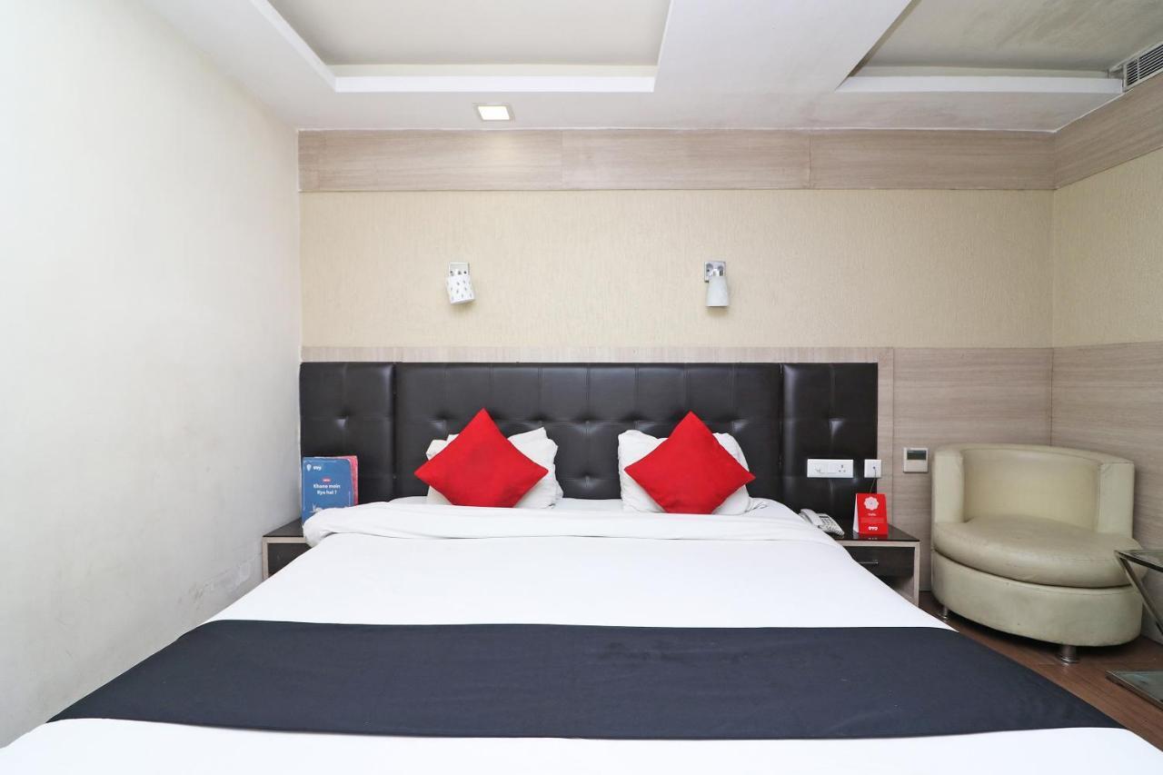 Hotel Emerald Calcutta Extérieur photo
