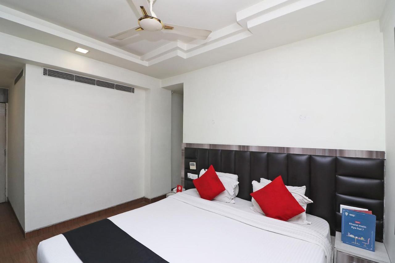 Hotel Emerald Calcutta Extérieur photo